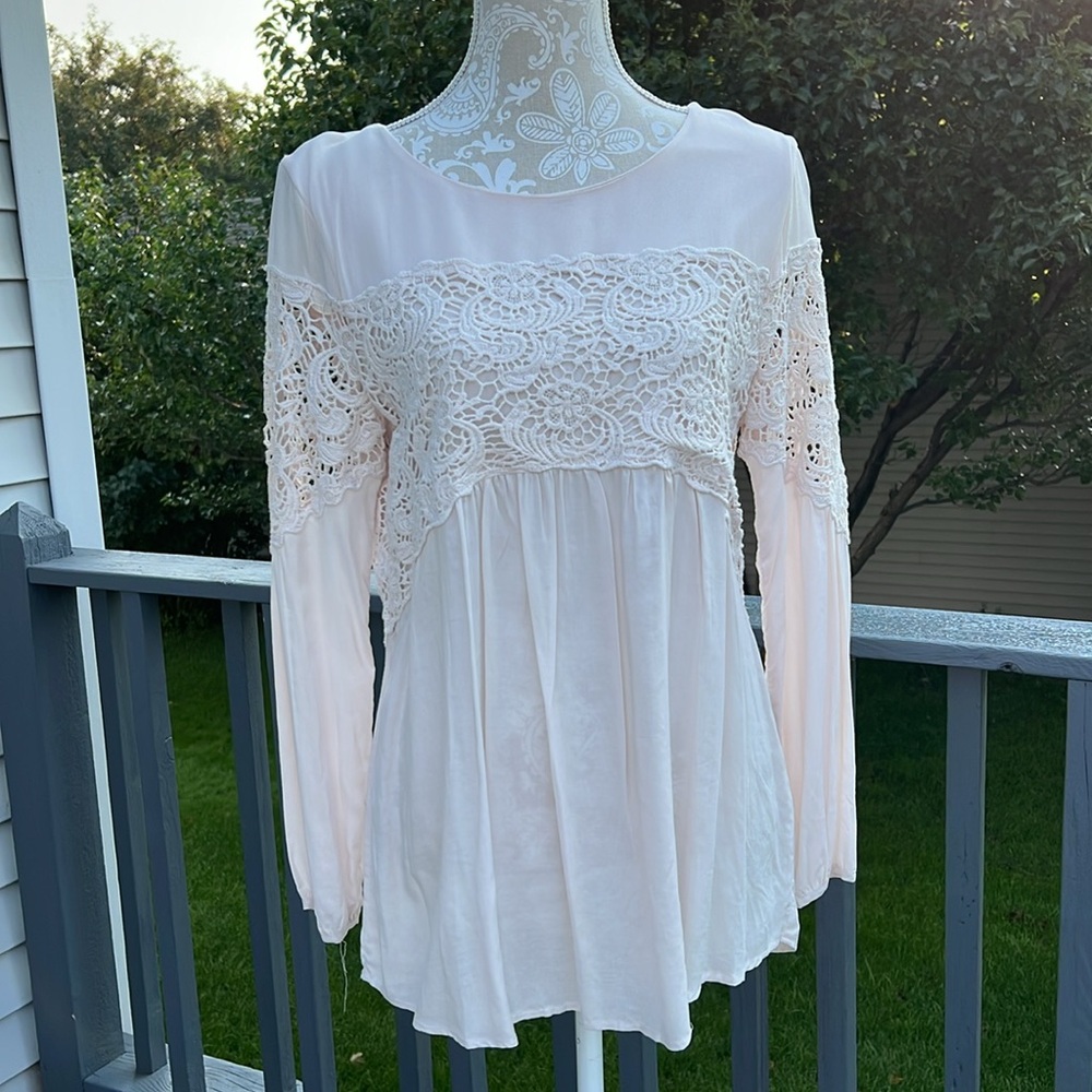 Cream/light Blush Lace Blouse Sz M